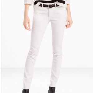 Skinny White Levi’s